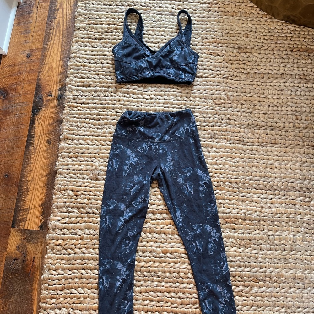 Varley Workout Set. top is size M and leggings are size XS.